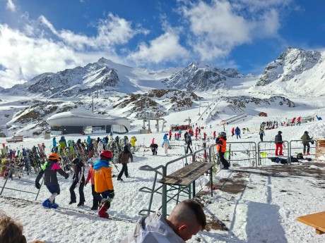 WhatsApp Image 2025-10-30 at 17.40.33 (1)