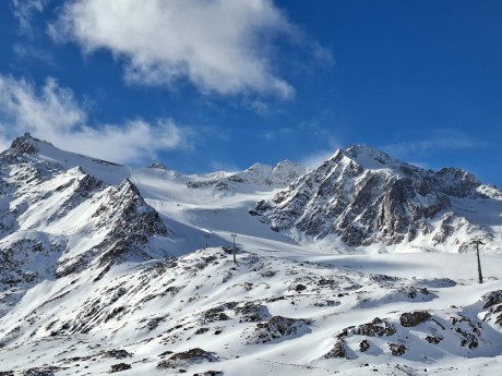 WhatsApp Image 2025-10-30 at 17.40.34 (1)